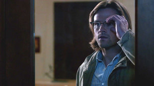 Sam sees the hellhound. Sam sees the hellhound.